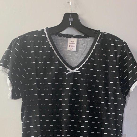 📦 Capsleeve Night-shirt - Picture 3 of 4